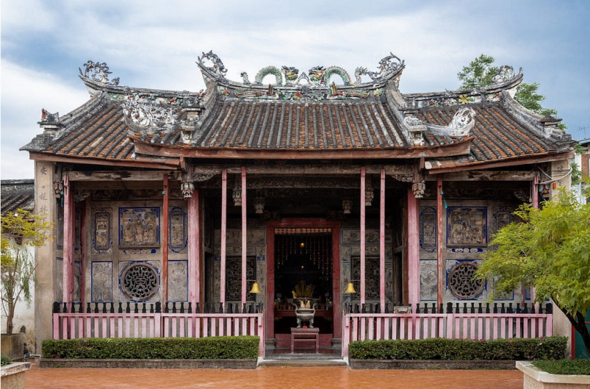  The History of the Thai-Chinese and the Chinese-Thai w/ Sittithep Eaksittipong