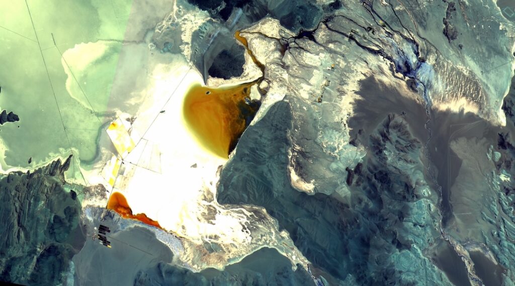 Argentinas Salar Del Hombre Muerto Lithium Mining By Brine Well Water Evaporation In 2018 Oton Barros