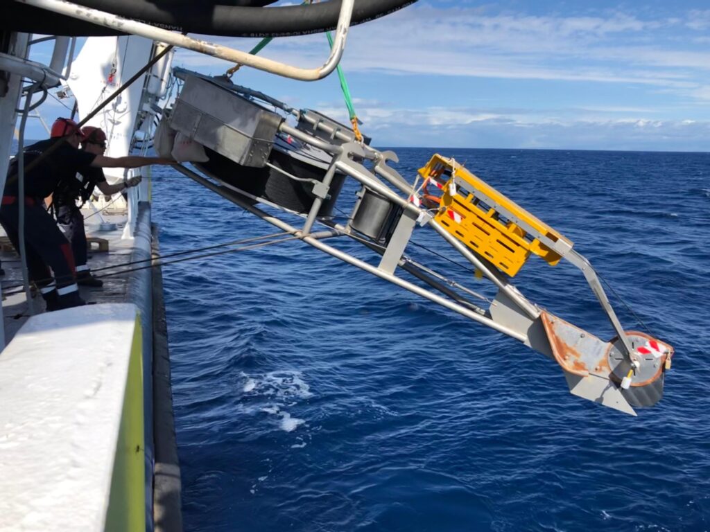 Cable Deployment In The North Alfeo Fault